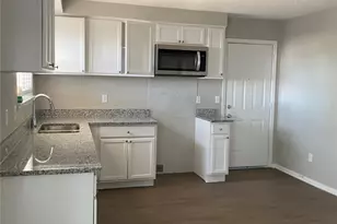 4927 Eastgate Cir, Dallas, TX 75216 - Photo 11