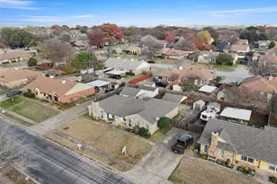 3002 Penny Ln, Euless, TX 76039 - Photo 27