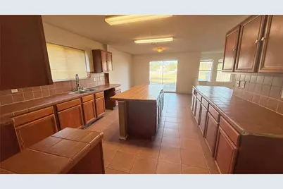 7105 Lake Roberts Way, Arlington, TX 76002 - Photo 9