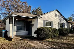 3821 Townsend Dr, Fort Worth, TX 76110 - Photo 3