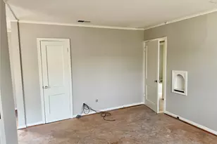 3821 Townsend Dr, Fort Worth, TX 76110 - Photo 5