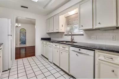 1910 Jamestown Court, Arlington, TX 76013 - Photo 17