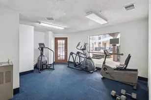 4800 W Lovers Ln, Dallas, TX 75209 - Photo 19