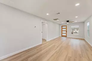 2512 Campbell St, Fort Worth, TX 76105 - Photo 11