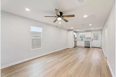 2512 Campbell Street, Fort Worth, TX 76105 - Photo 5