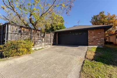 10023 Kirkhaven Drive, Dallas, TX 75238 - Photo 25
