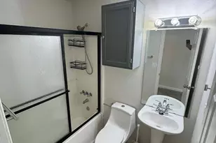 806 E 10th St, Bonham, TX 75418 - Photo 13