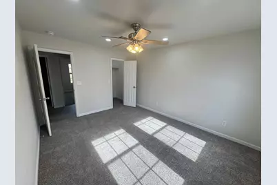 806 E 10th Street, Bonham, TX 75418 - Photo 23