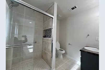 806 E 10th Street, Bonham, TX 75418 - Photo 21