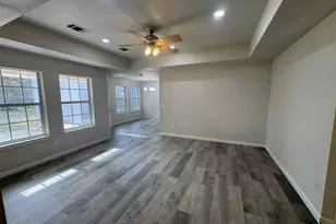 806 E 10th St, Bonham, TX 75418 - Photo 19