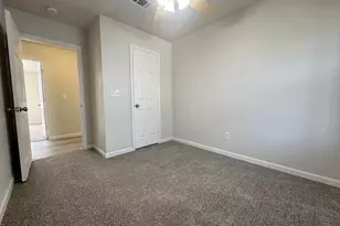 806 E 10th St, Bonham, TX 75418 - Photo 15