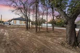 5901 S Lakeside Hills Ct, Granbury, TX 76048 - Photo 27