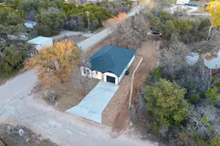 5901 S Lakeside Hills Ct, Granbury, TX 76048 - Photo 29