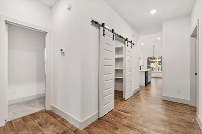 5901 S Lakeside Hills Court, Granbury, TX 76048 - Photo 5