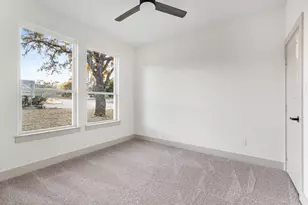 5901 S Lakeside Hills Ct, Granbury, TX 76048 - Photo 7