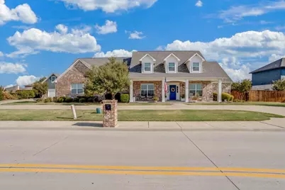 949 W Sunset Boulevard, Celina, TX 75009 - Photo 1