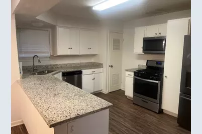 1613 Martel Avenue, Fort Worth, TX 76103 - Photo 5