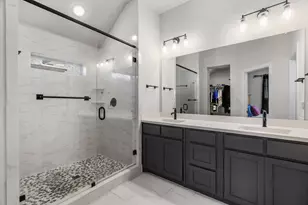 8617 Keeneland Dr, Fort Worth, TX 76120 - Photo 17