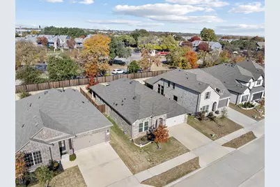 8617 Keeneland Drive, Fort Worth, TX 76120 - Photo 27