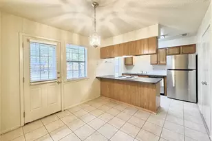 504 Campbell Ln, Denton, TX 76209 - Photo 5