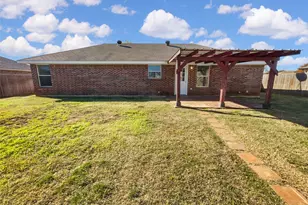 1307 Lynnwood Dr, Cleburne, TX 76033 - Photo 5