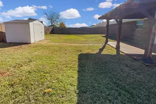 1307 Lynnwood Dr, Cleburne, TX 76033 - Photo 13