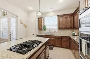 2605 Lady Viviane Ln, Lewisville, TX 75056 - Photo 11