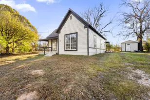 202 S Dunbar Ln, Emory, TX 75440 - Photo 3