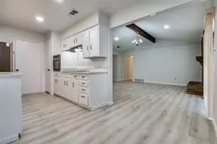 813 Green Pastures Dr, Cedar Hill, TX 75104 - Photo 9