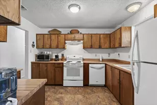 1706 Hitching Post Rd, Granbury, TX 76049 - Photo 13