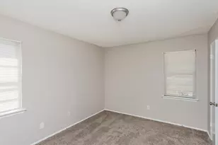 604 Stonewall Dr, Euless, TX 76039 - Photo 11