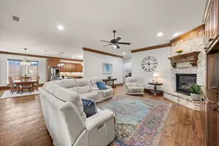 2404 Arbor Gate Ln, Colleyville, TX 76034 - Photo 9