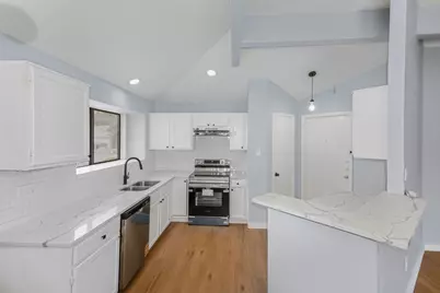 400 Kalmia Drive, Arlington, TX 76018 - Photo 7