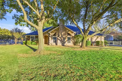 109 McCullar Road, Burleson, TX 76028 - Photo 3