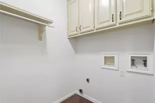 109 McCullar Rd, Burleson, TX 76028 - Photo 17