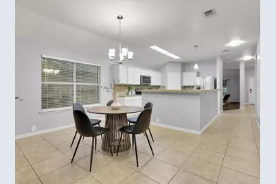 8421 Ranch Hand Trail, Fort Worth, TX 76131 - Photo 9