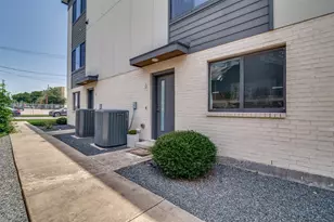 5602 Lindell Ave, Dallas, TX 75206 - Photo 3