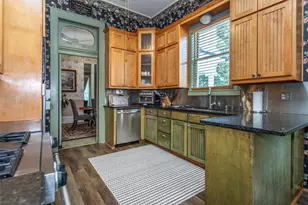 319 S Denton St, Gainesville, TX 76240 - Photo 11