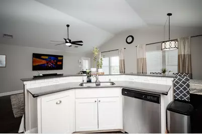 18125 Justice Lane, Dallas, TX 75287 - Photo 13