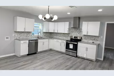 408 S Santa Fe Street, Wolfe City, TX 75496 - Photo 3