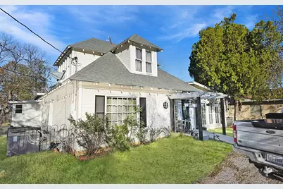 241 W Ross Avenue, De Leon, TX 76444 - Photo 1