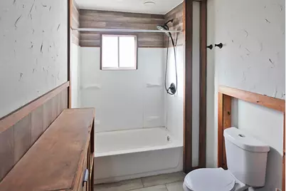 241 W Ross Avenue, De Leon, TX 76444 - Photo 17