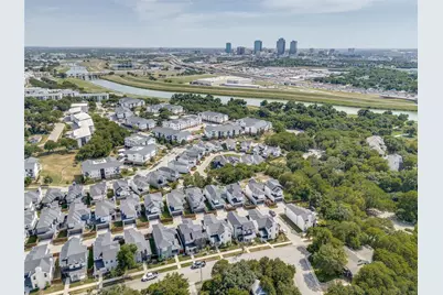 2216 Scenic Bluff Drive, Fort Worth, TX 76111 - Photo 33