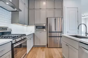 2216 Scenic Bluff Dr, Fort Worth, TX 76111 - Photo 5