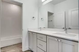 2216 Scenic Bluff Dr, Fort Worth, TX 76111 - Photo 29