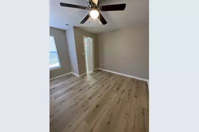 110 Crockett Street #A, Valley View, TX 76272 - Photo 11