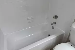 9520 Royal Ln, Dallas, TX 75243 - Photo 11