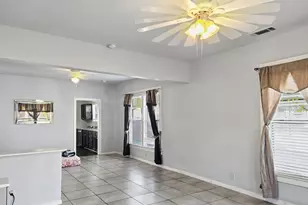 823 S Beacon St, Dallas, TX 75223 - Photo 5