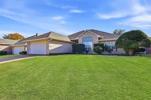 3913 Brookway Dr, Fort Worth, TX 76123 - Photo 3