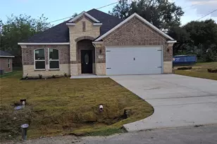 202 E 1st N St, Kaufman, TX 75142 - Photo 3